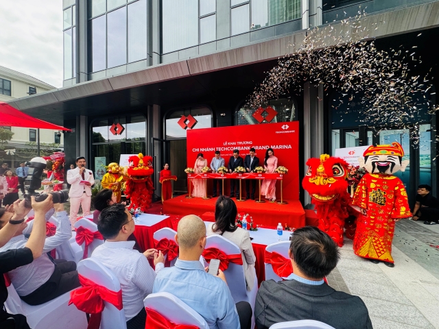 Múa lân sự kiện