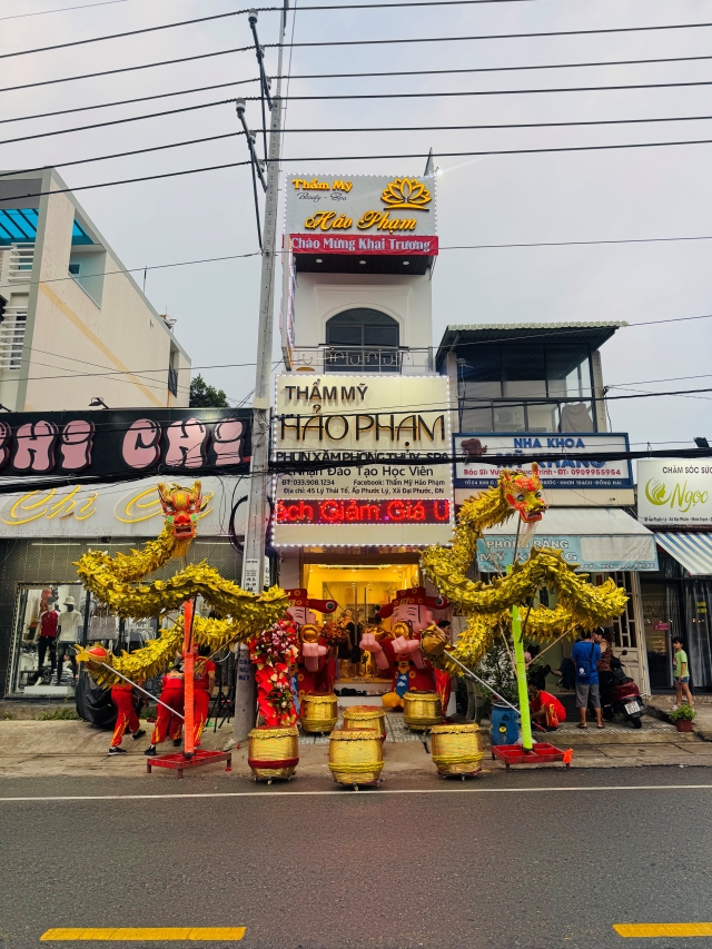 Múa lân sự kiện