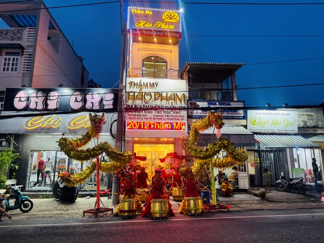 Múa lân sự kiện